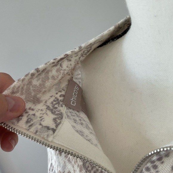 Chicos python print zippered back mock neck NWOT size Chicos 2 or US large - Picture 13 of 16